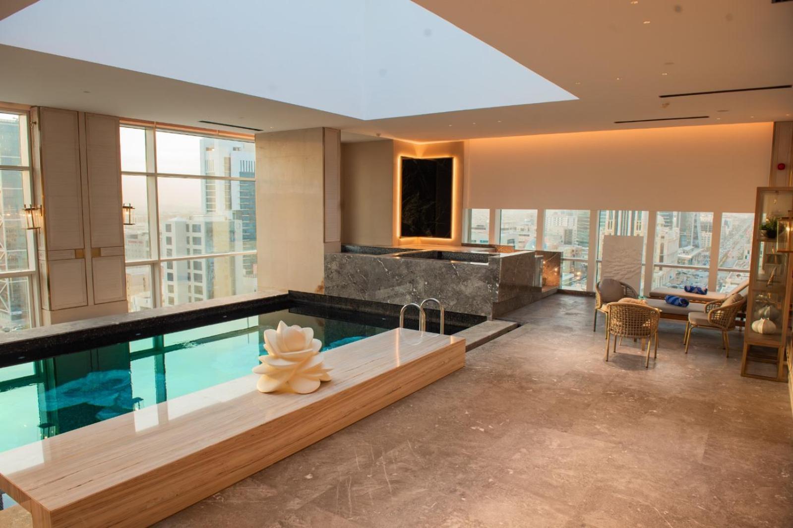 Narcissus The Royal Hotel Riyadh Exterior photo The Sky Bar